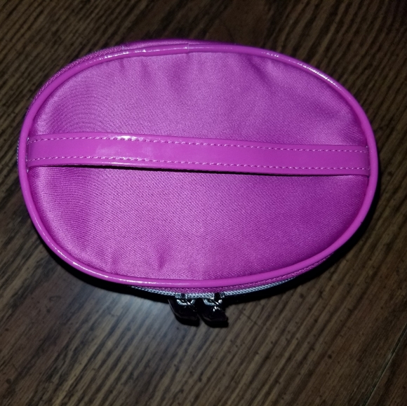 Lancôme New Purple Oval Ziparound Makeup Bag - Picture 2 of 7